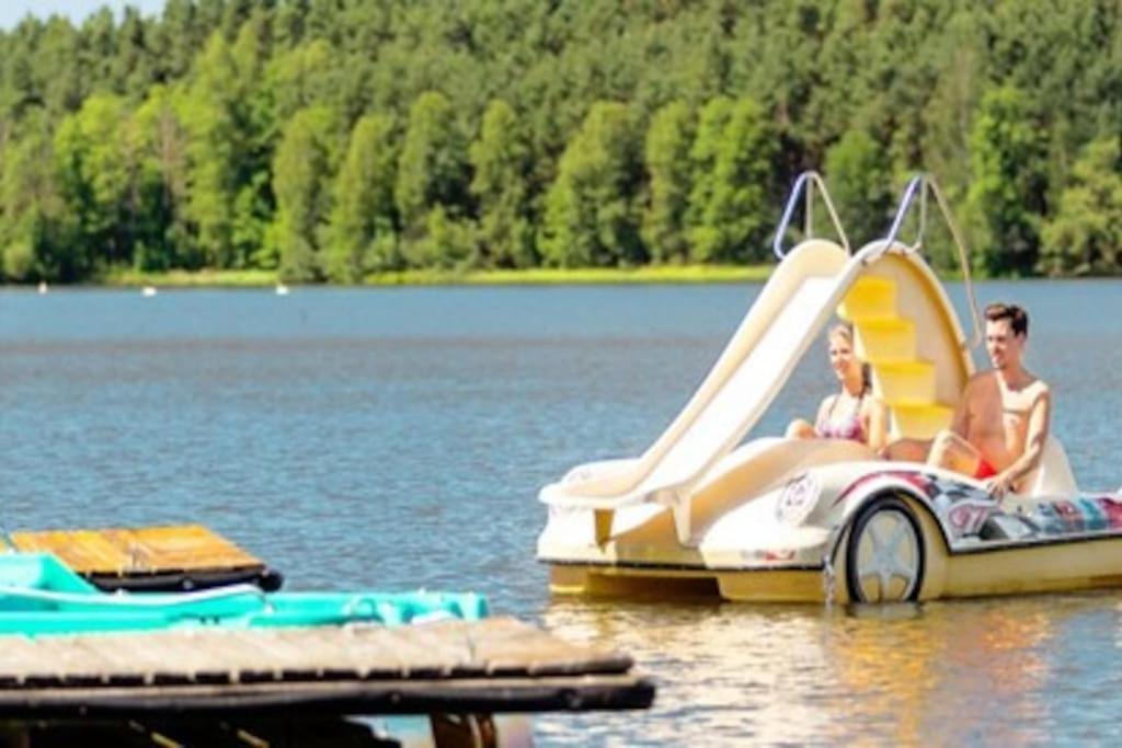 Bungalow Direkt Am See, Mit Eigenem Boot Roding Exterior photo