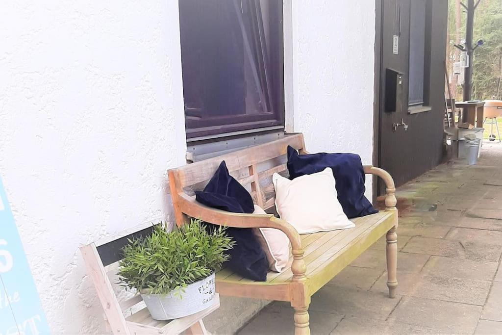 Bungalow Direkt Am See, Mit Eigenem Boot Roding Exterior photo